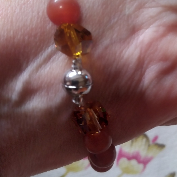 ✨️8" Boho Natural Carnelian Flower 🌼 Bracelet 🙂 Magnetic Closure!✨️ - Picture 4 of 10